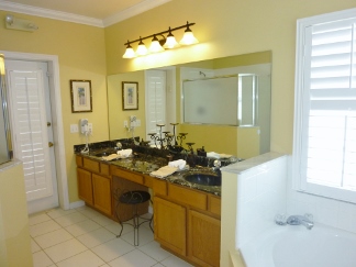 view of BigPoolVilla.com's Master en-suite bath.
